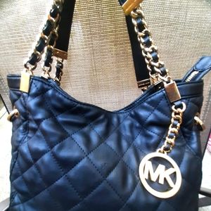 Michael kors shain sholdbags
